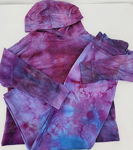 Women ice tie - dye, outfit
